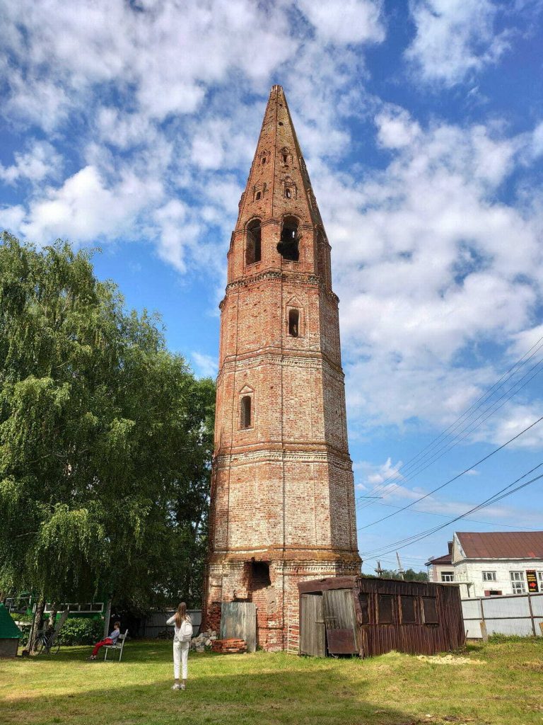 Старая колокольня Троицкой церкви в Яранске